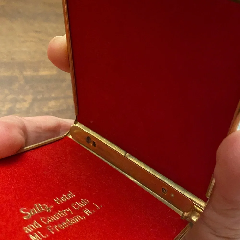 FREE SALTZ NJ HOTEL Collectible Case